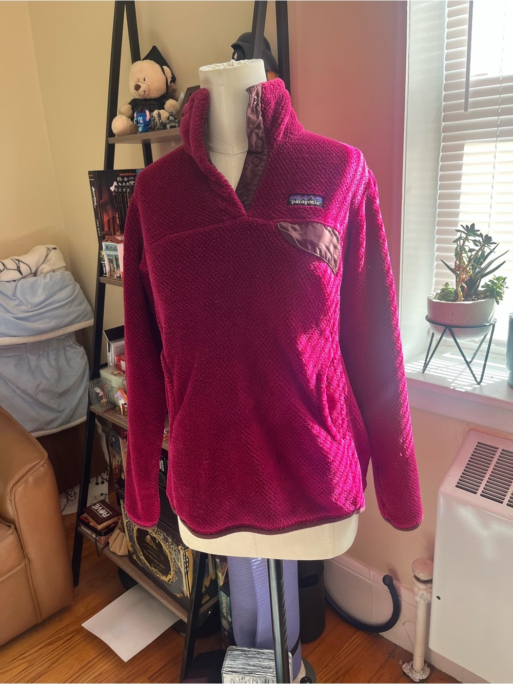 Patagonia synchilla fuschia berry quarter snap closure pullover fleece women’s s